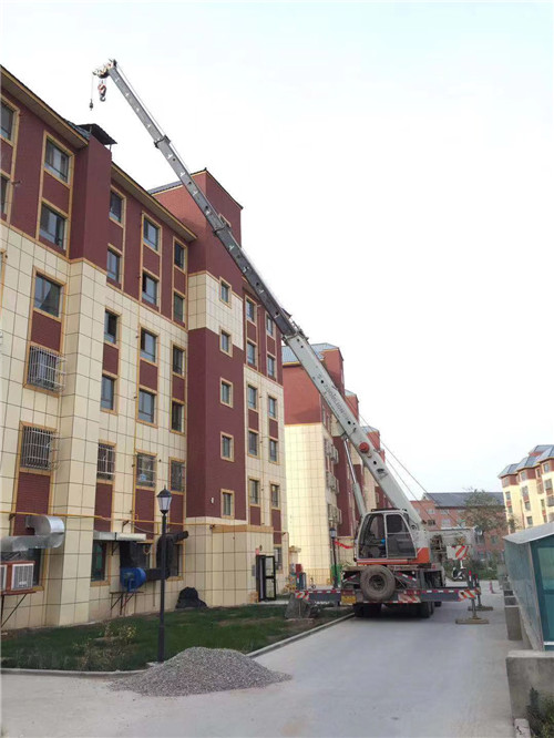 跨街廣告牌的高空安裝注意事項(xiàng)